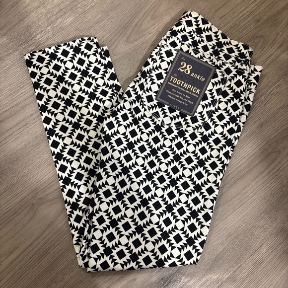 J. Crew Toothpick Black White Geometric Jeans Sz 28 Retro Grunge Skinny Mid Rise - Picture 1 of 9